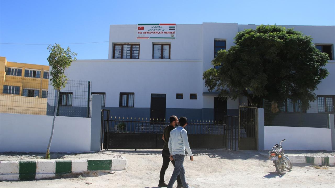 Türk STK`lerinin bölgeye yardımları sürüyor