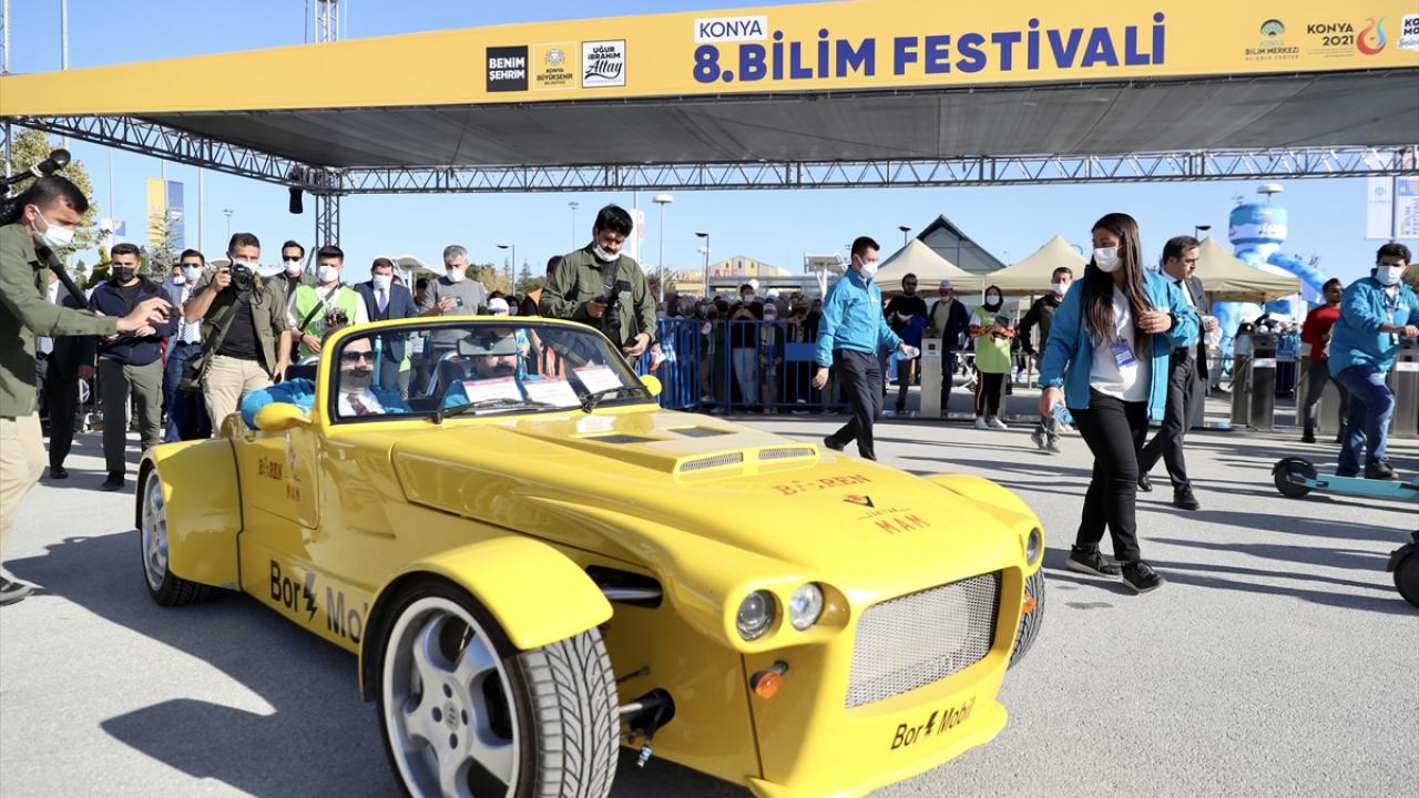 "Hangi alanda bir teknoloji yarışı varsa Türk gençleri o yarışta "