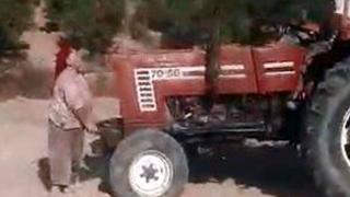 İki kardeş traktör ile ablalarını ezmeye çalıştı