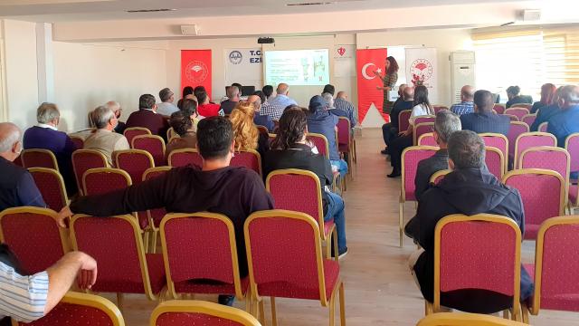 Ezinede zeytinyağı üreticileri bilgilendirildi