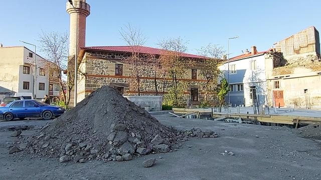 1,2 ton demiri 10 dakikada çaldılar