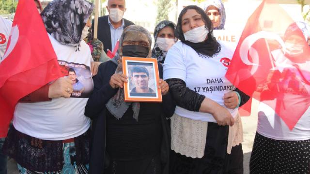 Evlat nöbetine bir aile daha katıldı