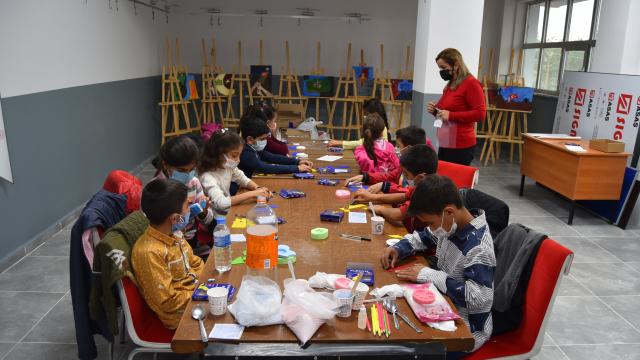 Karstaki "Bilim Doğudan Yükselir Bilim Şenliği"ne 12 ilden 58 proje katıldı
