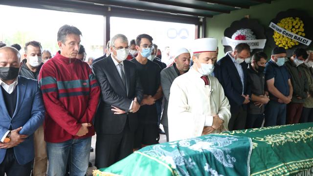Mete Gazozun anneannesi toprağa verildi