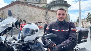 Taksim Camii'nin motosikletli imamı