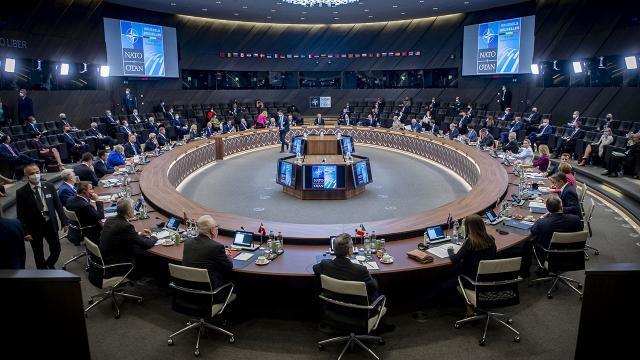 NATOnun gelecek yılki zirvesi Madridde yapılacak