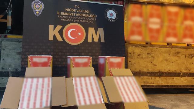 Niğdede kamyonda 2 milyon 750 bin makaron ele geçirildi
