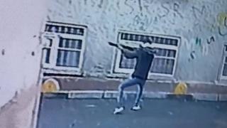 Fatih'te iki grup arasında silahlı kavga: 3 yaralı