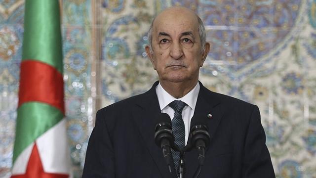 Cezayir Cumhurbaşkanı: Fransa sömürge zamanında 4 bin kişiyi camide infaz etti