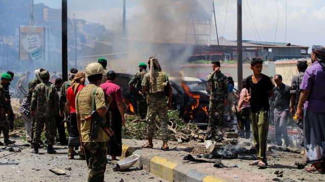 Yemende vali konvoyuna bombalı saldırı: 4 ölü