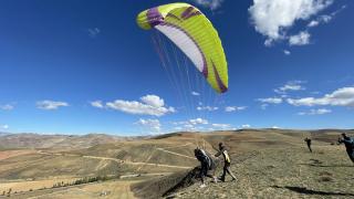 Bayburt'ta yamaç paraşütü pilotları yetiştiriliyor
