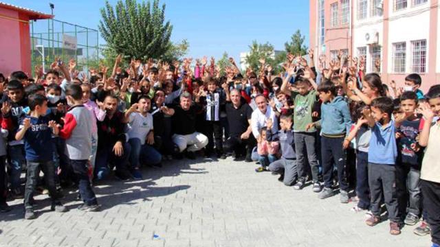 Beşiktaştan Siirtli öğrencilere giyim yardımı