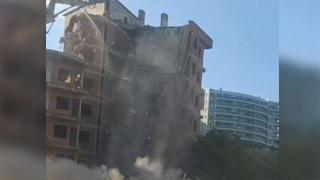 Tek dokunuşla yıkıldı