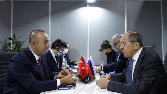 Dışişleri Bakanı Çavuşoğlunun ikili temasları