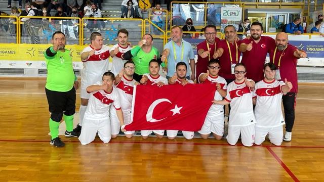 TFFden özel sporculara başarı ödülü