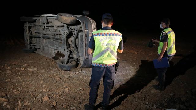 Hafif ticari araç ile traktör çarpıştı: 1 ölü, 3 yaralı