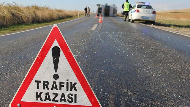 Bayburtta otomobille motosikletin çarpıştığı kazada bir kişi öldü