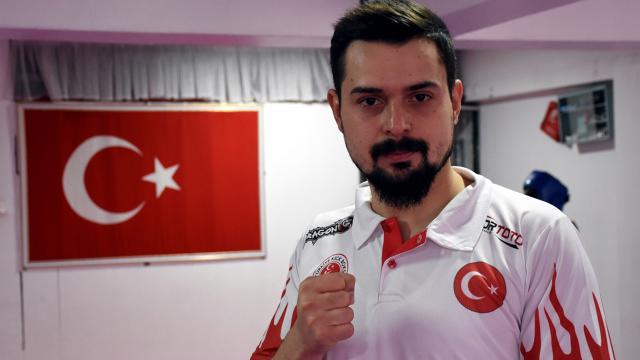 Milli kick boksçu Mustafa Aytenin gözü dünya şampiyonluğunda