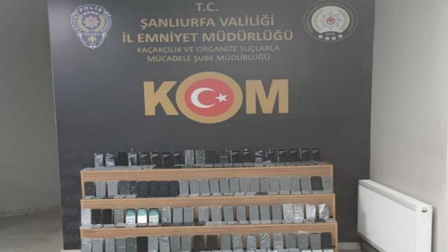 Şanlıurfada tırda 470 cep telefonu ele geçirildi