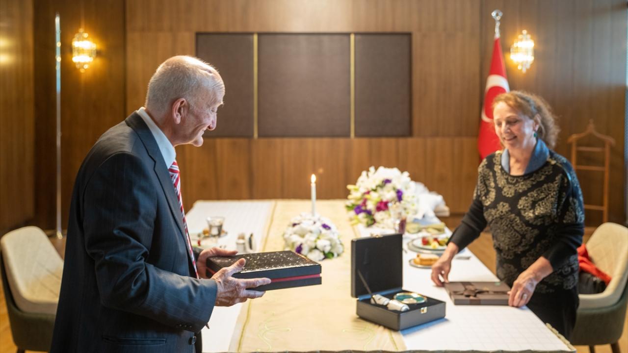 "Burada yakın ilgi görmek bizim için bahtiyarlık"