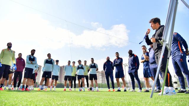 Emre Belözoğlu yönetimindeki Başakşehir ilk sınavında