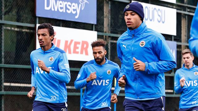 Fenerbahçede Tisserand takımla çalıştı