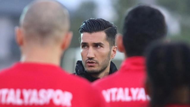 Antalyasporda Nuri Şahinin ekibi netleşiyor
