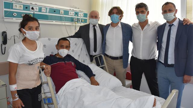 Kız kardeşinin karaciğeri ile hayata tutundu