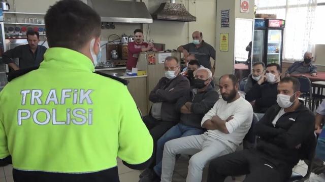 Kütahyada vatandaşlara emniyet kemerinin önemi anlatılıyor