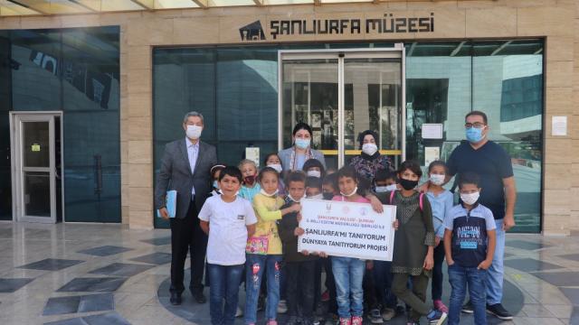 Şanlıurfada kırsalda yaşayan çocuklar kenti gezdi