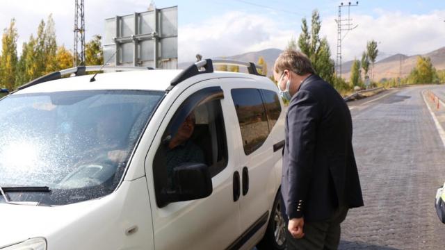 Hizan Kaymakamı Yelek trafik uygulamasına katıldı