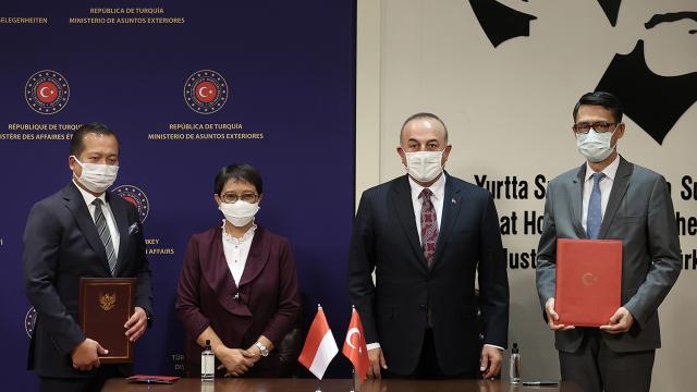 Türkiye ile Endonezya aşı sertifikalarını karşılıklı tanıyacak
