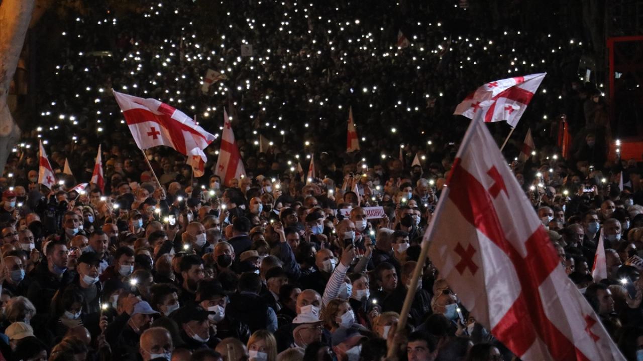 Saakaşvili`nin gözaltına alınması