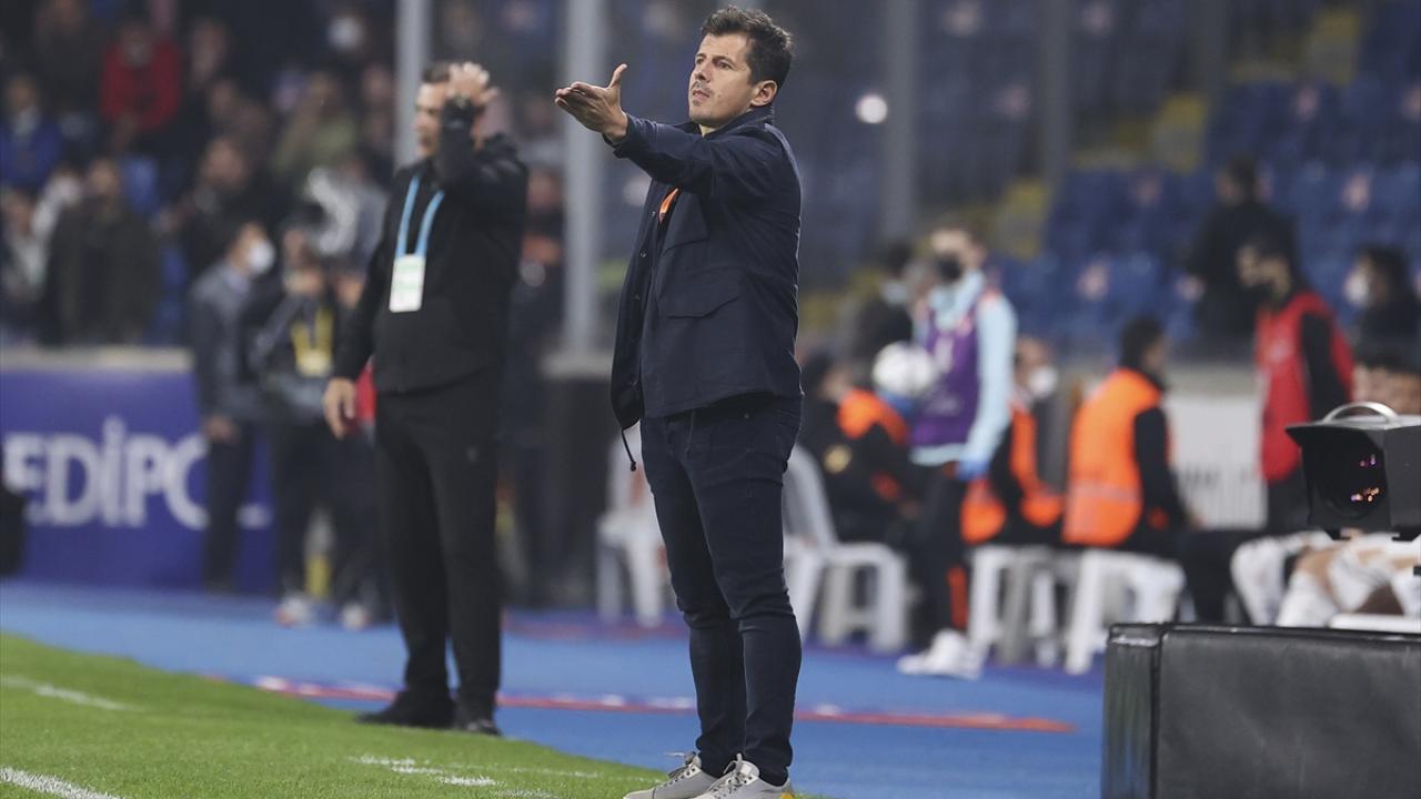 Emre Belözoğlu tezahüratları