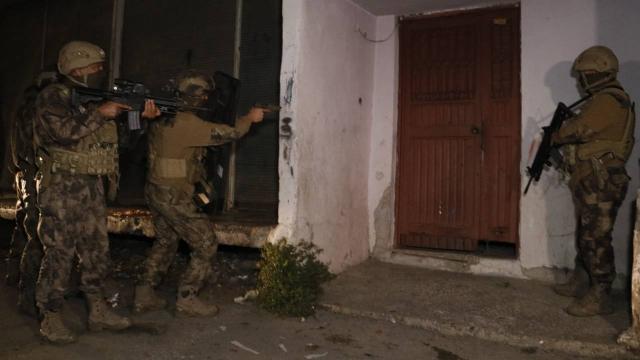 Adanada Cono aşiretine operasyon: Çok sayıda gözaltı var