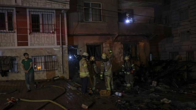Esenyurtta doğal gaz patlaması: 2 daire kullanılamaz hale geldi