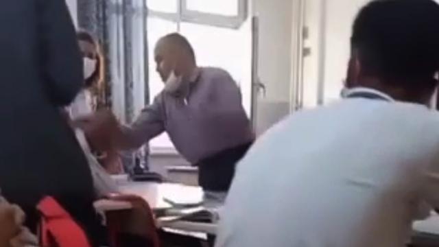 Öğrencisini döven öğretmen açığa alındı