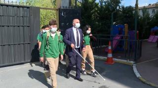 Türkiye'nin görme engelli tek okul müdürü oldu