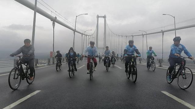 İklim değişikliğine dikkati çekmek için pedal çevirdiler