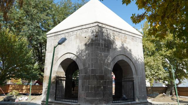 Suya Kanmış Hatun Türbesindeki restorasyon çalışmalarında sona gelindi