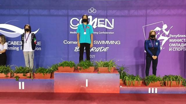 Milli yüzücü Talya Erdoğan, Comen Cup Yüzme Müsabakasında birinci oldu