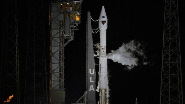 Asteroitleri kovalayan Lucynin güneş panelinde sorun yaşanıyor