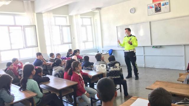 Bitliste öğrencilere trafik eğitimi verildi