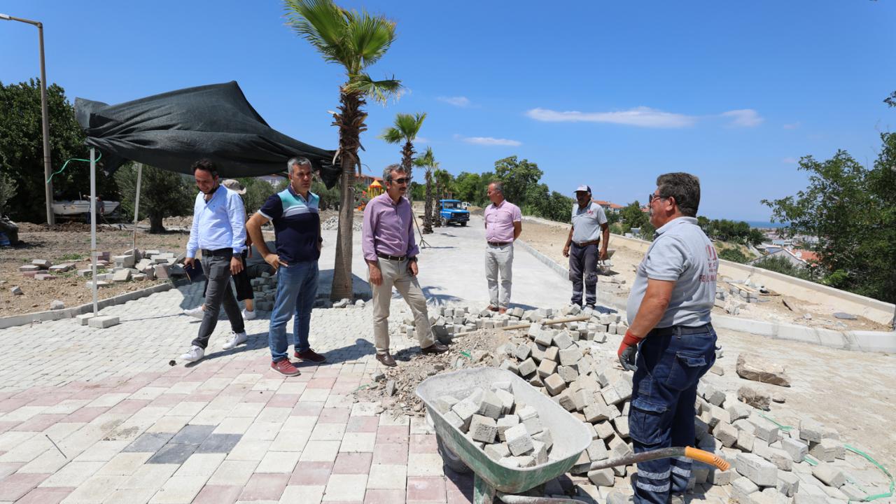 Urla sokaklarında, yol yapım çalışmaları sürüyor