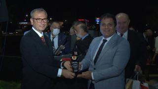 TRT Haber kameramanı Bülent Serin'e başarı ödülü