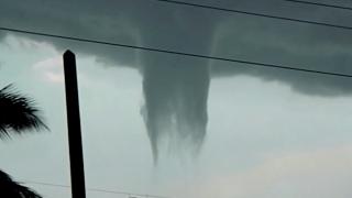 Küba'da su hortumu böyle görüntülendi