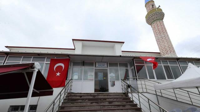 Seyitgazi ilçesindeki Mekke Camii ibadete açıldı