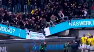 Hollanda'da galibiyet kutlamasında tribün çöktü