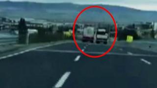 Yol vermeme inadı kazaya neden oldu