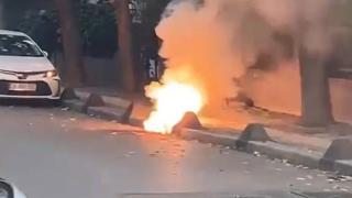 Bakırköy'de yer altı kabloları alev aldı